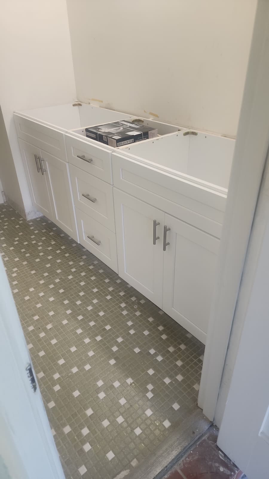 White Shaker RTA cabinet installation